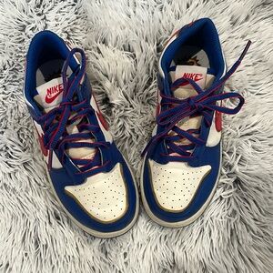 NIKE DUNK KIDS SIZE 1Y